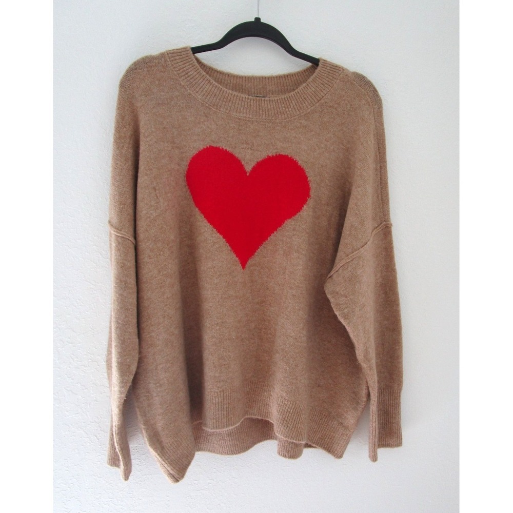Vince Camuto Oversized Tan Sweater With Red Center Heart Women's L Super Soft